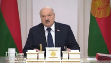 Лукашенко розпорядився мобілізувати усіх через картоплю (ВІДЕО)