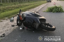 Матір із неповнолітньою донькою впали зі скутера на Володимиреччині і тепер у лікарні