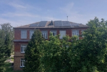 На даху ліцею у Березному встановили сонячні панелі 