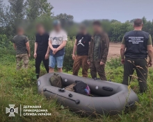 Платять по 8-10 тисяч доларів: чоловіки з Рівненщини хотіли втекти з України 