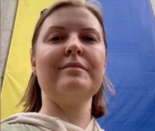 Рашисти викрали жінку та змушують зізнатися, що була коригувальницею вогню по Чорнобаївці