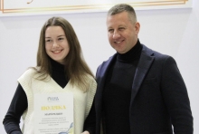 Секретар міськради Рівного Віктор Шакирзян вручив нагороди рівненським волонтерам