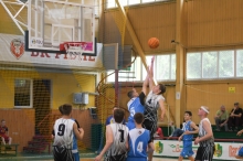 Школи Рівненщини вирішували, хто краще грає у баскетбол
