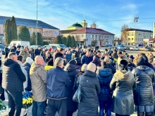 У Корці прощаються з воїном, який загинув під час штурму