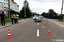 У Сарнах мотоцикліст збив хлопчика, який перебігав дорогу (ФОТО)