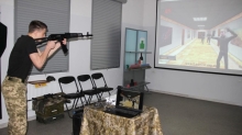 У школах Рівненщини дітей вчитимуть «Захисту України» на стрілецьких тренажерах