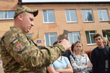 У школи Рівненщини навідалися поліцейські, нацгвардійці та рятувальники