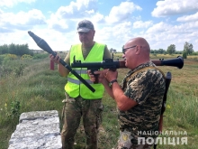 Ветерани МВС на Рівненщині стріляли і метали гранати (ФОТО)