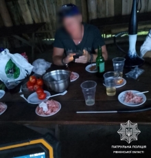 Відвідувачі влаштували п`янку в Оствиці, і туди прибула поліція