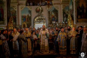 До чудотворної ікони з’їхалося церковне керівництво. Є навіть з Росії