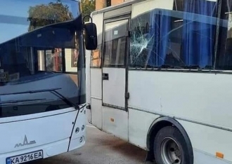 Через ДТП на зупинці у Костополі покарають обох водіїв автобусів 