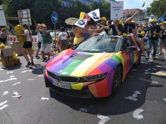 Компанія «BMW» відповіла на бойкот мешканця Рівненщини через геїв та лесбіянок
