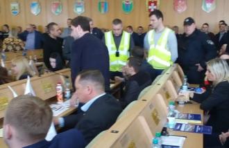 Конфлікт не вичерпано: депутат Прядун поскаржився на Ковальчука 