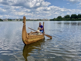 Оствиця спустила на воду у Рівному новий човен «Урнес» (ФОТО)