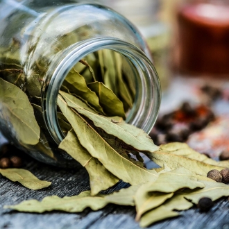 Підпаліть лавровий листок — його запах заспокоїть