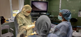 Рівненські медики видалили у пацієнтки гігантську кісту