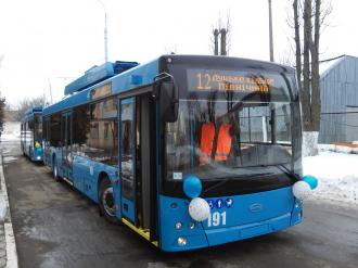 Шукають витривалих й акуратних кондукторів у рівненські тролейбуси. Зарплата – 6900 грн 