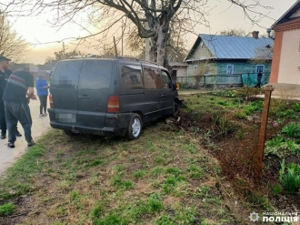 Смертельна ДТП на Рівненщині: водій буса врізався в дерево