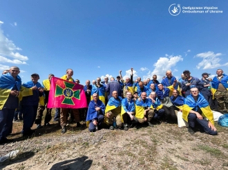 Сьогодні в Україну вдалося повернути ще 95 полонених (ФОТО)