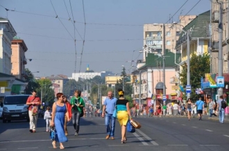 Центр Рівного перекриють на свята