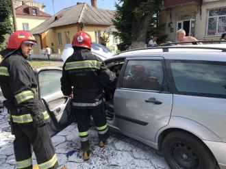 У Дубні загорілося авто (ФОТО)