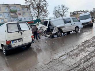 У Дубно –  ДТП за участю трьох автомобілів (ФОТО)