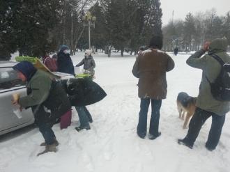 Безпритульних рівнян годують гарячими обідами