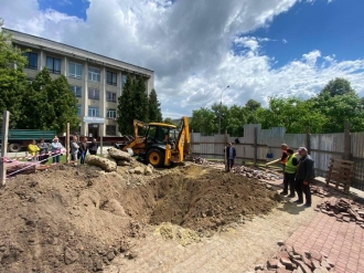 У Рівному розкопали могилу Богомолова, а скелета - нема! (ВІДЕО)