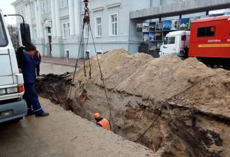 У Рівному ремонтуватимуть труби на двох вулицях, а з кранів може текти брудна вода