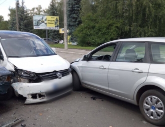 У Рівному трапилася потрійна ДТП