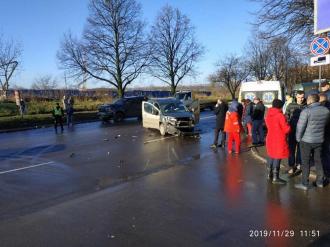 У Рівному в ДТП потрапило шість авто