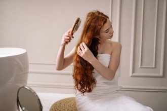 Укладання феном та плойкою: як зберегти красу та здоров’я волосся