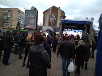 Рівне: в оновленому ЦУМі  триває ажіотаж 