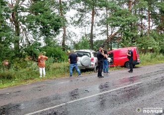 Водій з Володимирця в реанімації, бо на зустрічній влетів у Toyota RAV4