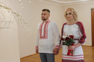 Воїнів ЗСУ відпустили з фронту для весілля на Березнівщині