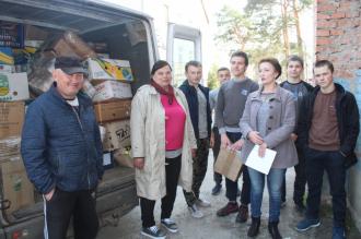 Волонтери з Сарн відправили харчі солдатам на Луганщину