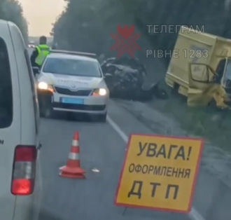 Зім`яло два авто - ранкова ДТП на Рівненщині 