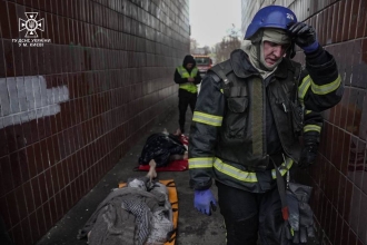 З-під завалів у Києві дістали вже чотирьох загиблих