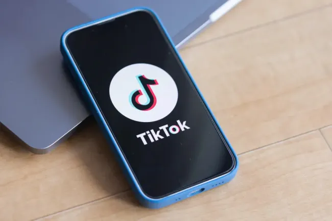 Албанія на рік заборонила роботу TikTok через вбивство підлітка