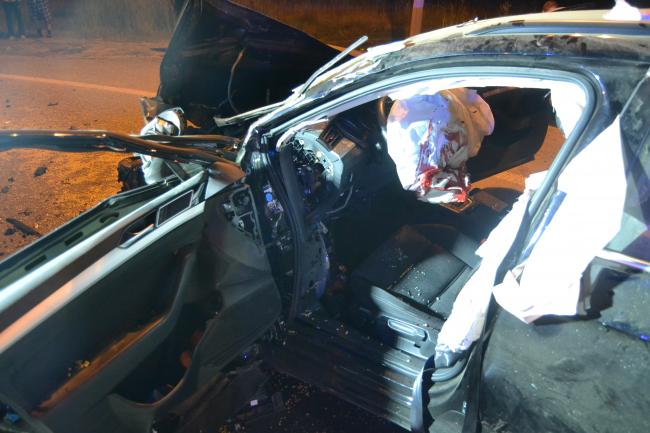 Аварія на Київ-Чоп: авто розтрощило вщент, а водій  - у тяжкому стані