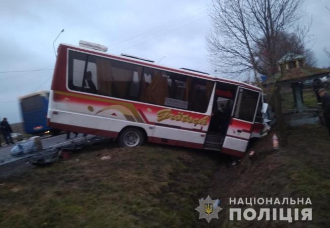 Автобус «Вараш-Львів» потрапив у ДТП