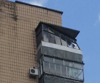 Балкон рівненської багатоповерхівки в аварійному стані (ФОТО)