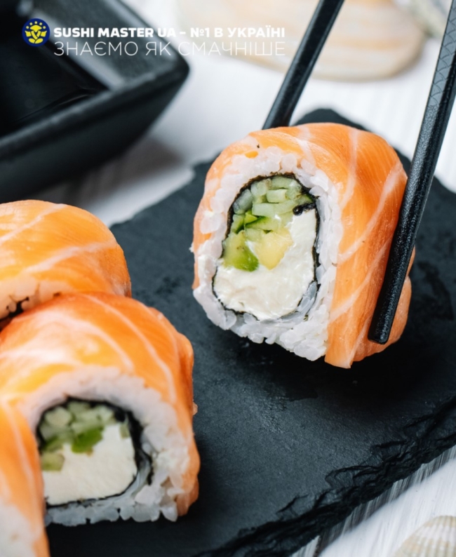 Чому варто обрати доставку суші від Sushi Master?