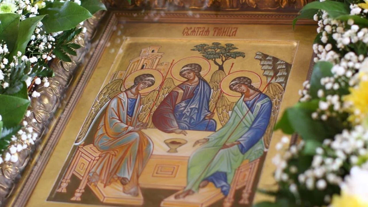 День Святої Трійці: Що можна і що категорично заборонено робити на Зелене свято