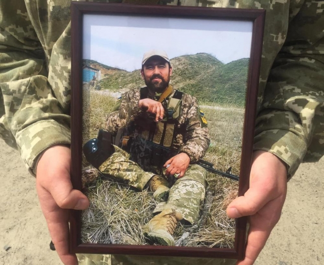 Дружина загиблого воїна з Гощі просить президента присвоїти йому звання Героя України  