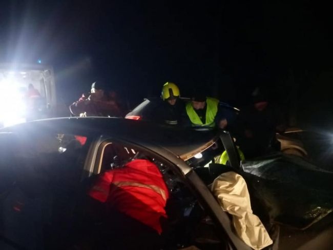 ДТП на Радивилівщині: п’ятьох довелось діставати з авто