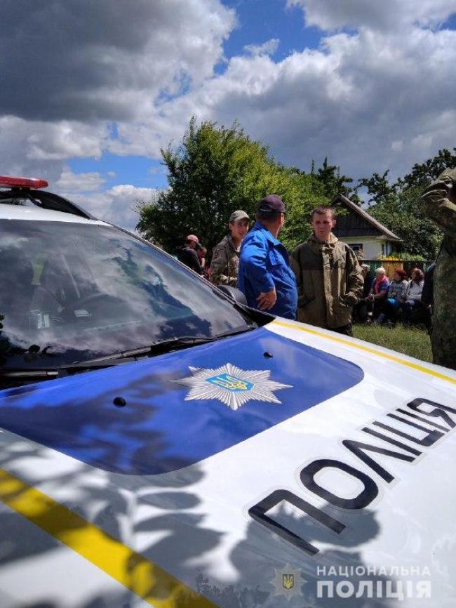 Дубровицькі поліцейські розшукали зниклу в лісі пенсіонерку 
