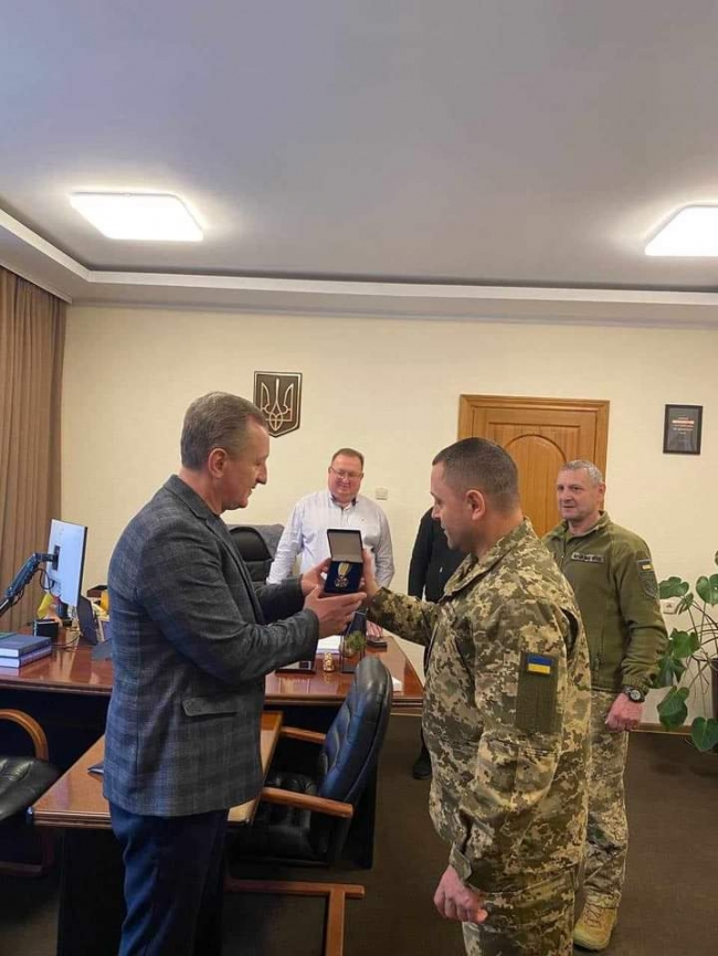 Генерал-лейтенант Наєв нагородив Андрія Бурачика