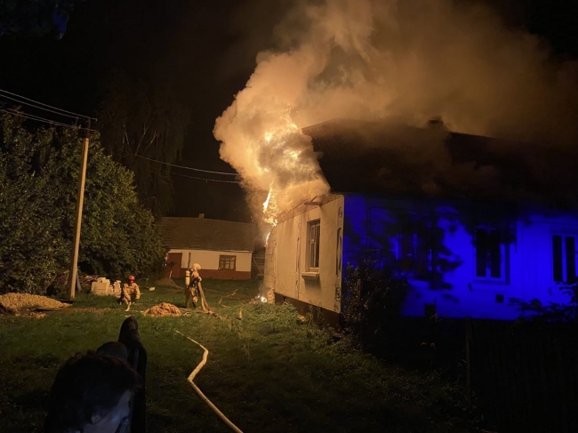 Горіли будинки й чагарники: рятувальники розповіли про пожежі на Рівненщині 
