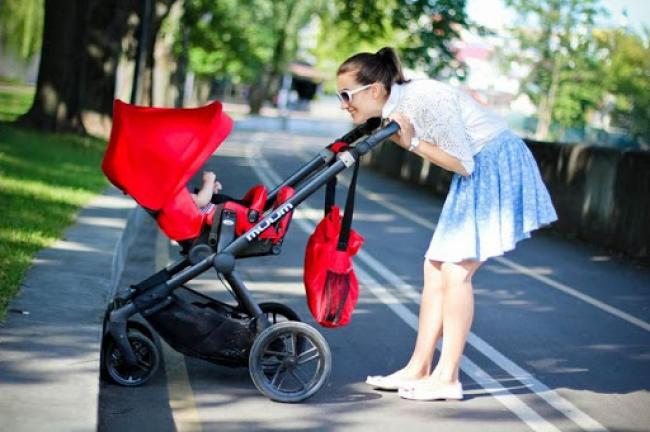 Как выбрать детскую коляску: секреты опытных мам
